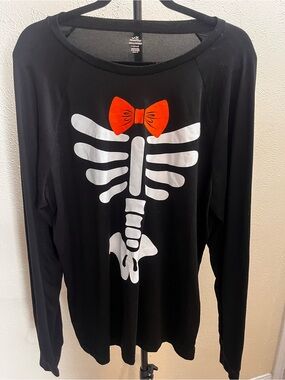 Celebrate Halloween Black Long-Sleeve Skeleton Tee with Orange Bow Accent